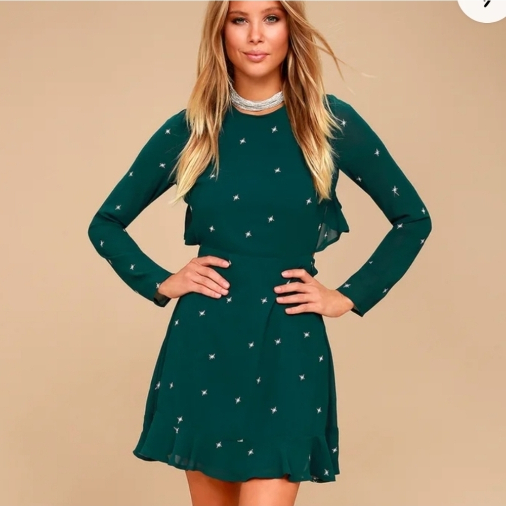 Honey Punch Elegant Green Star-Patterned Dress